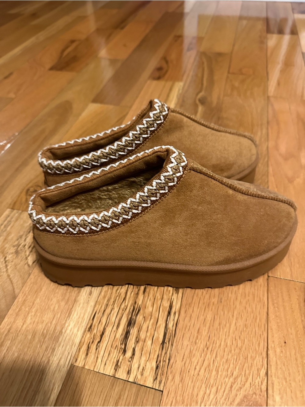 Cozy Slip-On Suede Platform Mule Slippers in Chestnut